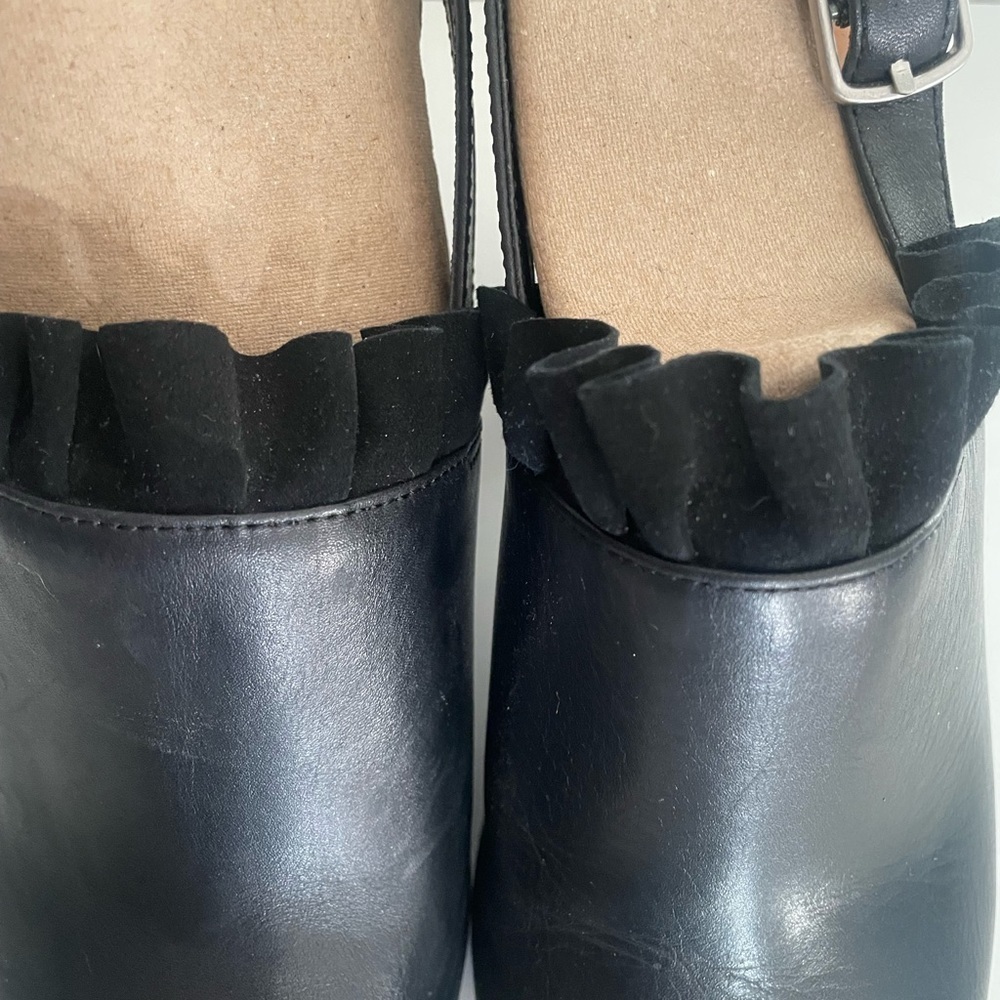 14TH & UNION Black ruffle trim open toe block heel sandal size 9W - Picture 3 of 13